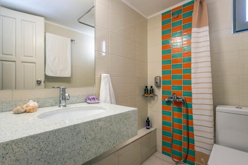 Фотография Aris Boutique Hotel 2*
