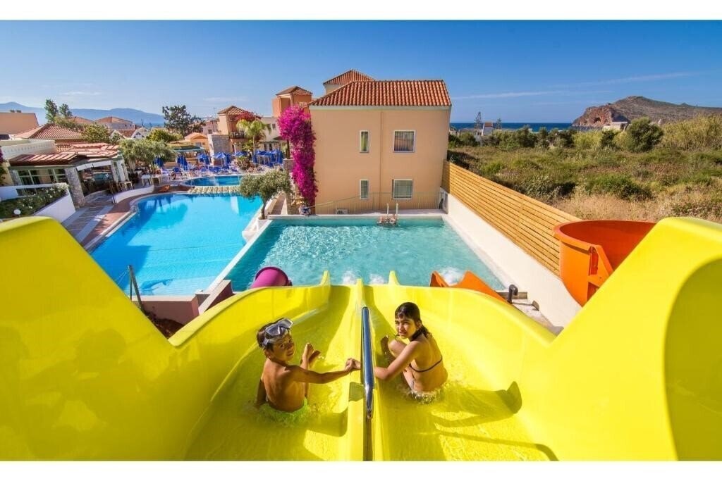Отель Stefan Village Hotel Apartments 4*