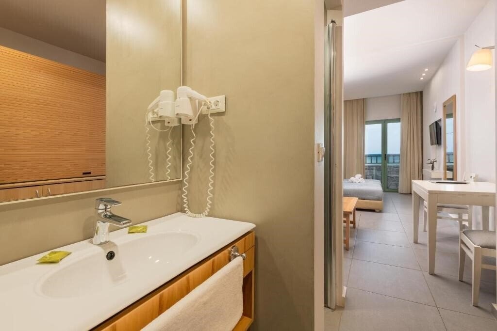 Фото Erato Hotel Adults Only by Smile Hotels 3*