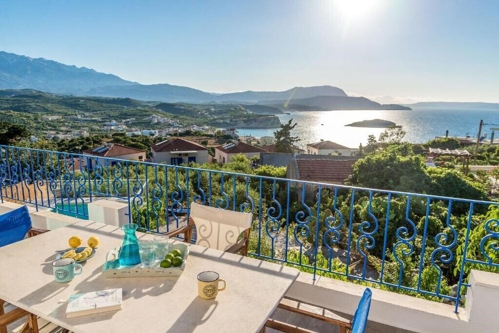 Изображение Myrina Villa 4*