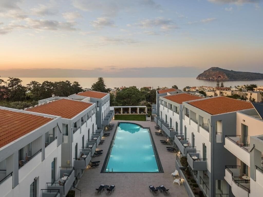 Фотографія Sunrise Village 3*