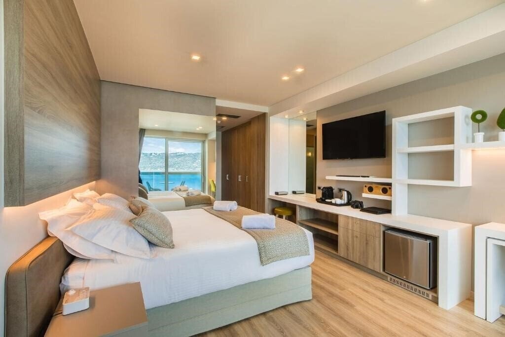 Готель Oniros Residences 3*