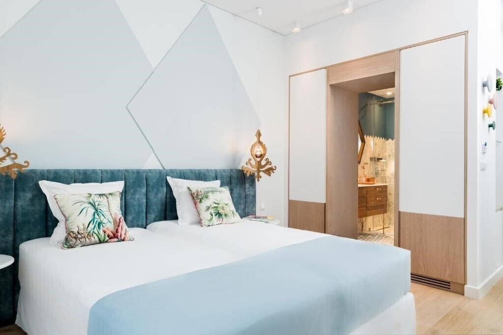 Фото Nyx Chic Manor 3*