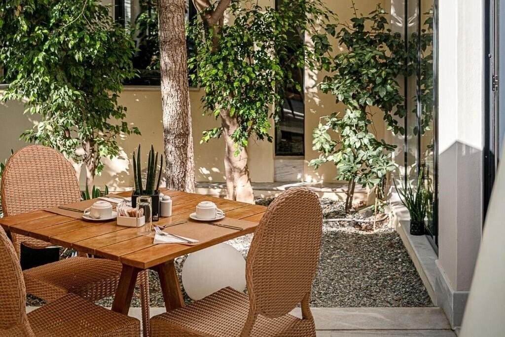 Фотографія Avra City Hotel + 3*