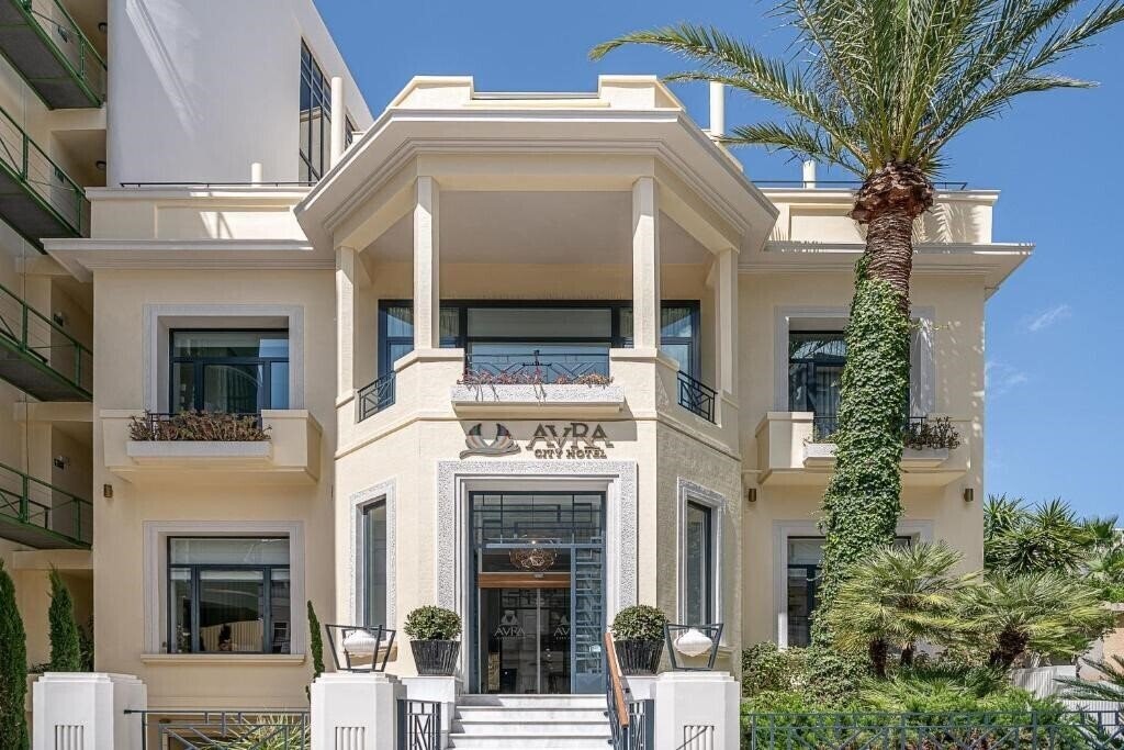 Зображення Avra City Hotel + 3*