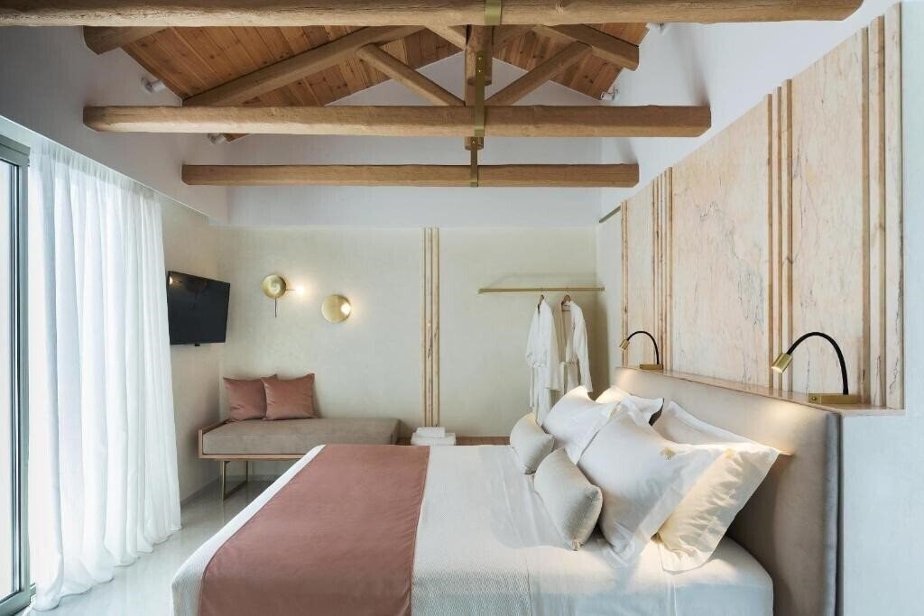 Готель Mirabile Luxury Suites 3*