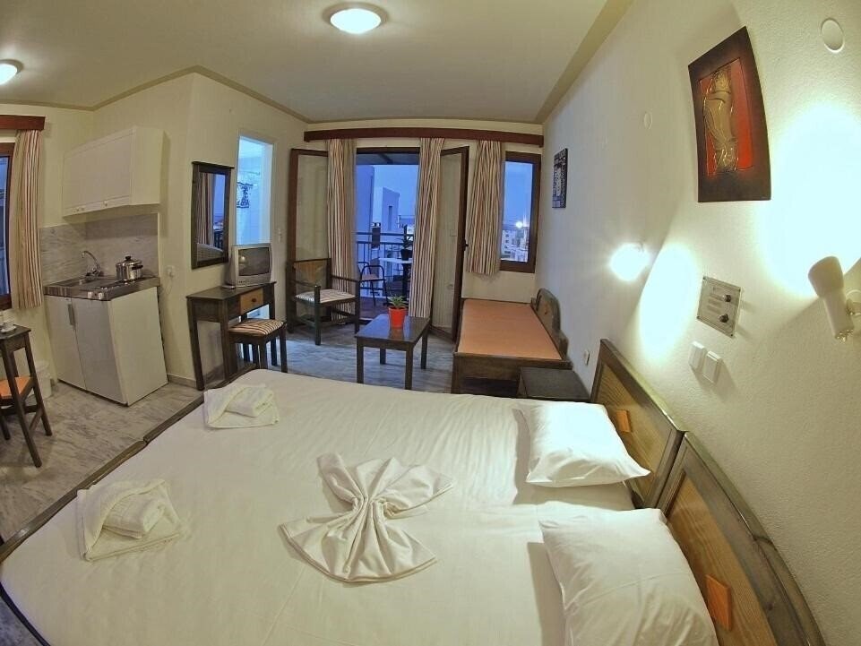 Отель Alexandros M Hotel 2*