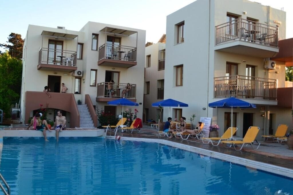 Фото Alexandros M Hotel 2*