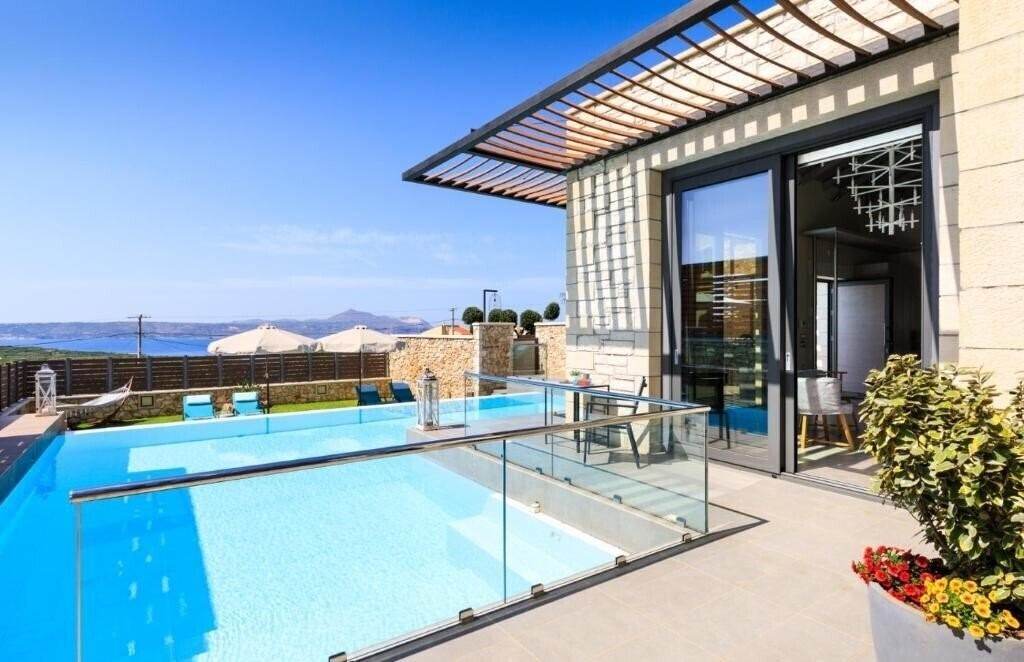 Отель Titans Villas Chania Villa Kronos 4*