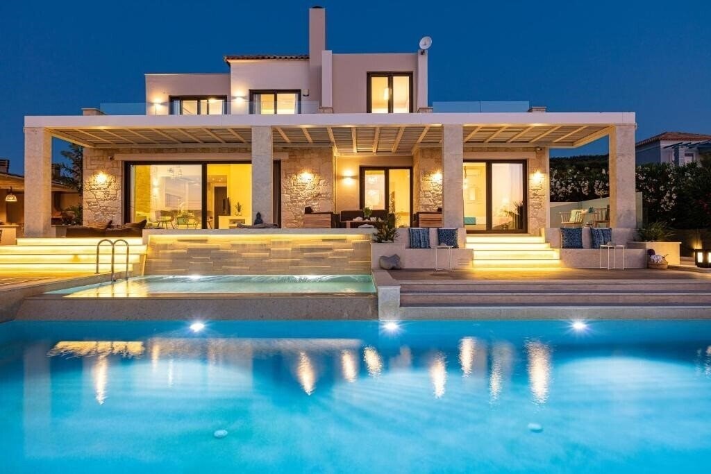 Готель Hellenic Miraida 5*