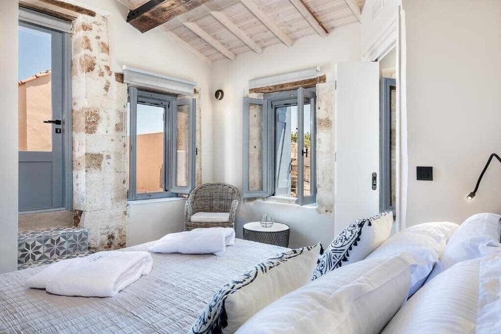 Изображение Aoria Estate Old Port 4*