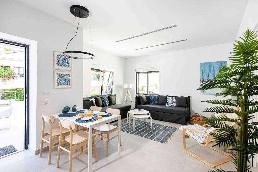 Отель Cozy Corner Chania 4*