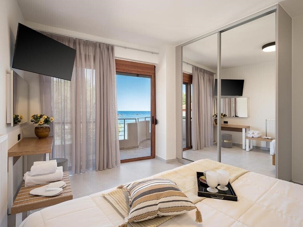 Фото Elia Seaside 4*