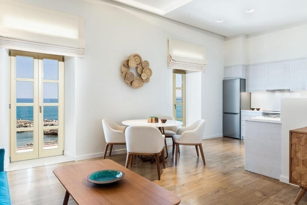 Картинка Avra Apartments Kolymbari Harbour 4*
