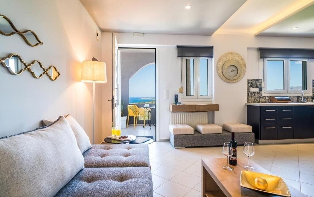 Фотография Talos Luxury Suites 4*