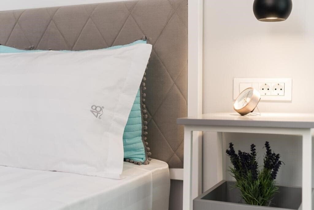 Фото The 48 Luxury Suites 4*