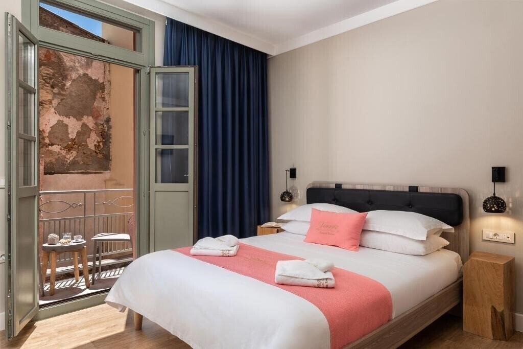 Готель Viaggio Elegant Rooms 4*