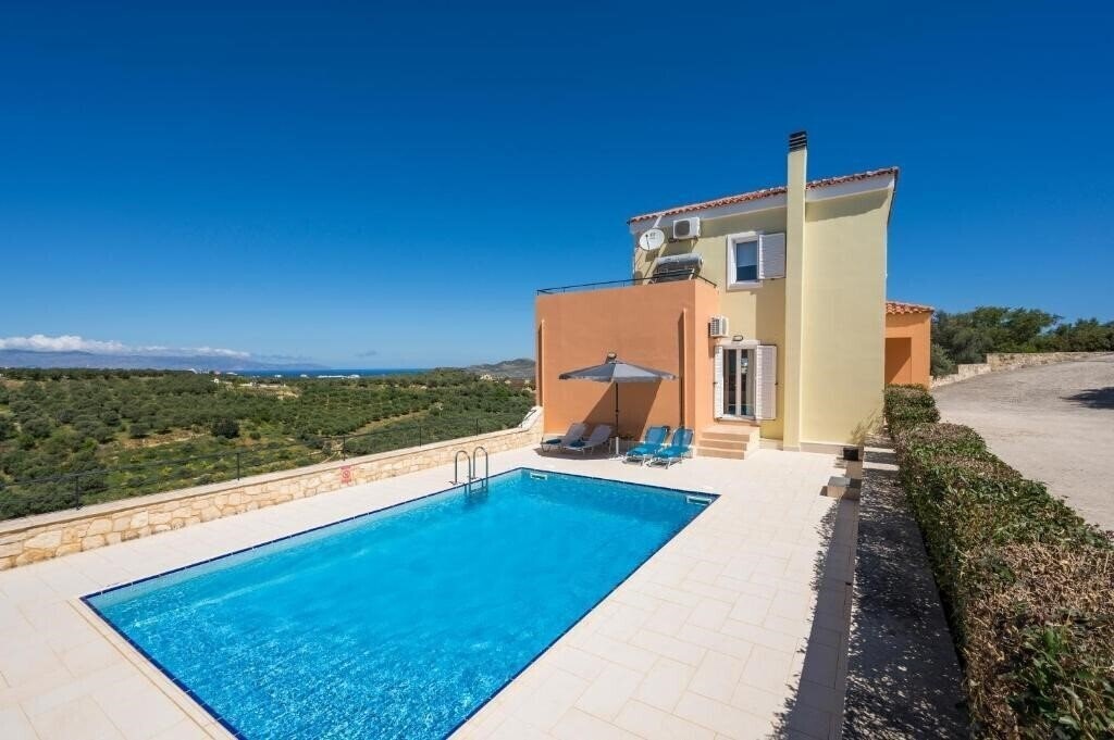 Отель Villa Olive Tree 4*