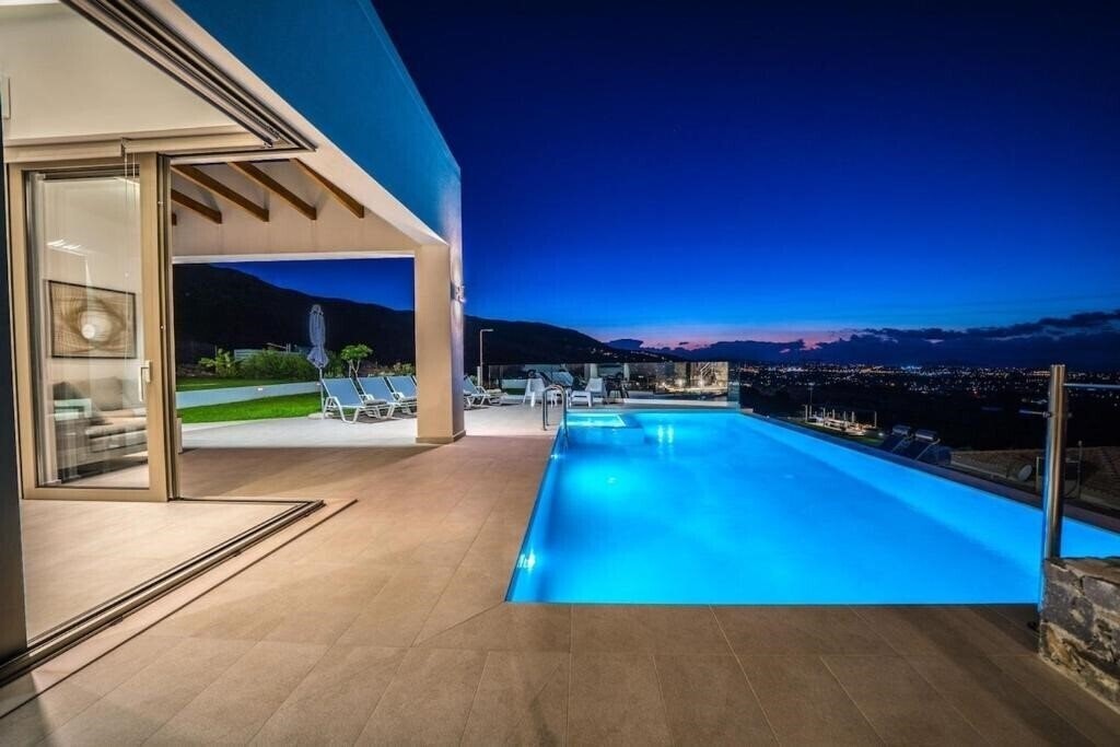 Фотографія Villa Vista 4*