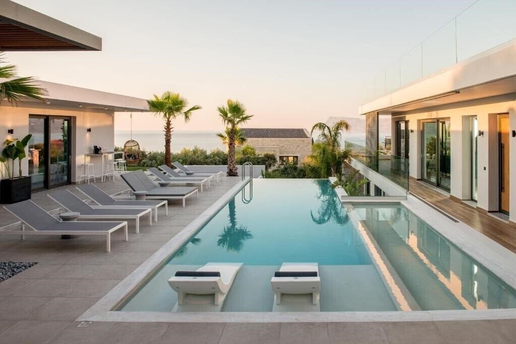 Отель Villa Lydia 4*