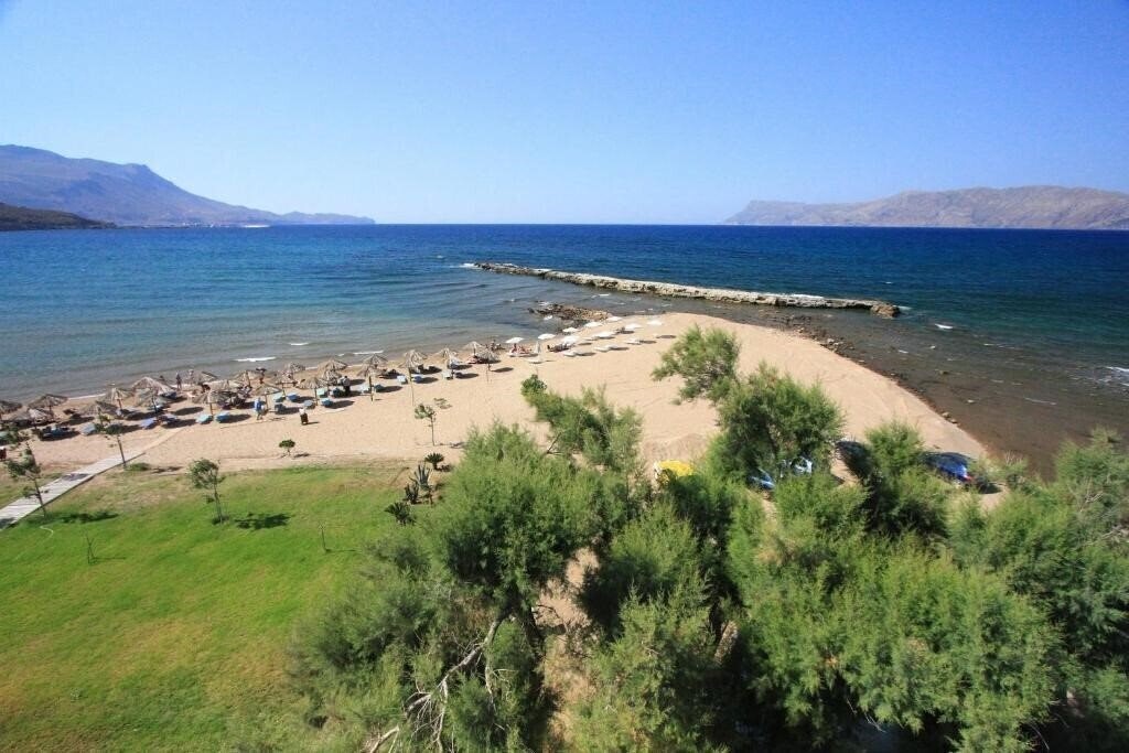 Отель Nautilus Bay 3*