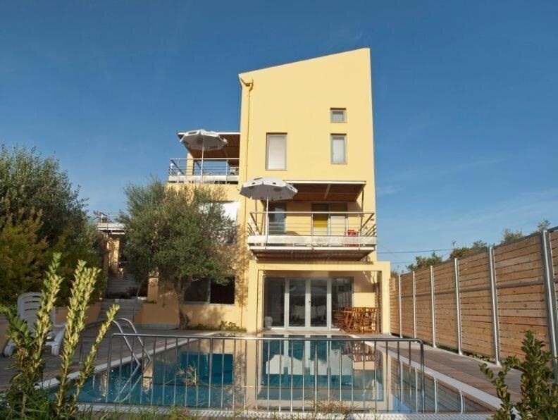 Отель Sorta Apartments 3*