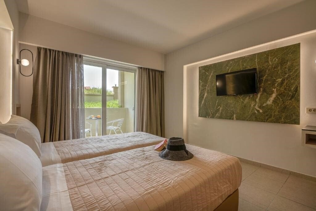 Картинка Castro Beach Hotel 4*