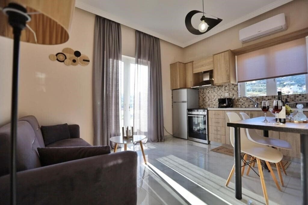 Отель Sunrise Apartments 3*