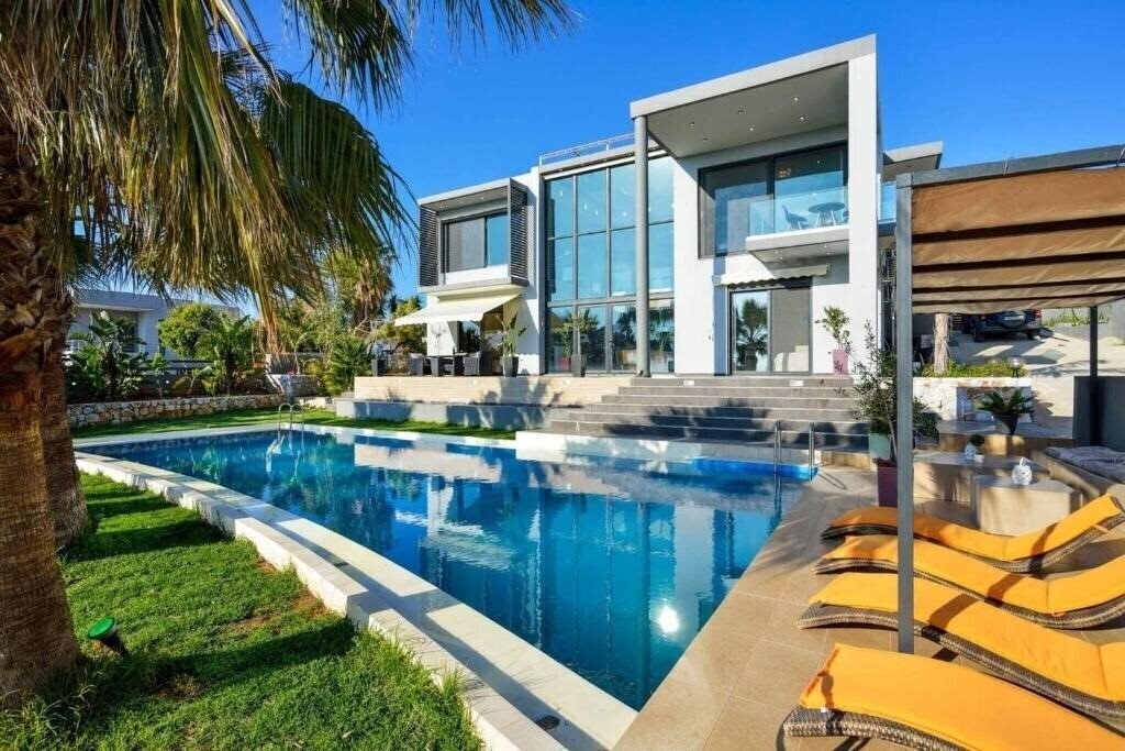 Готель Adorno Luxury Villas Private Pool 4*