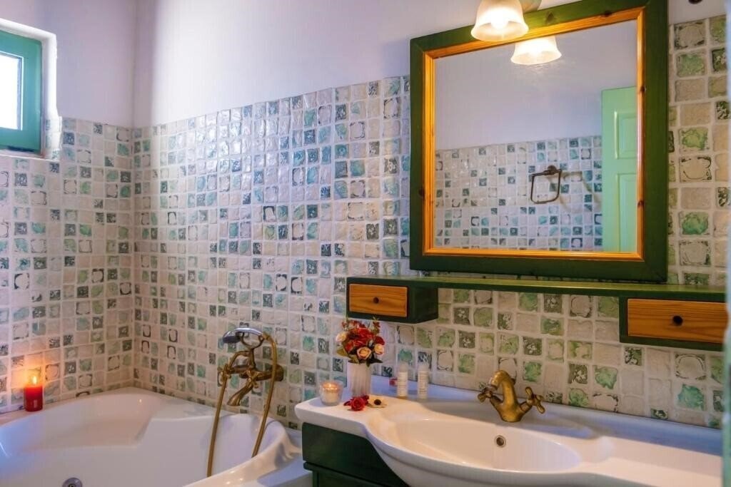 Фотография Villa Jokasta & Erato 4*