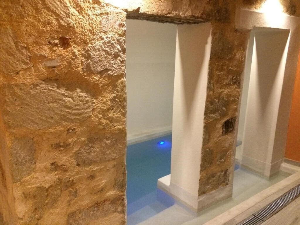 Фото Antica Canea Luxury Rooms 3*