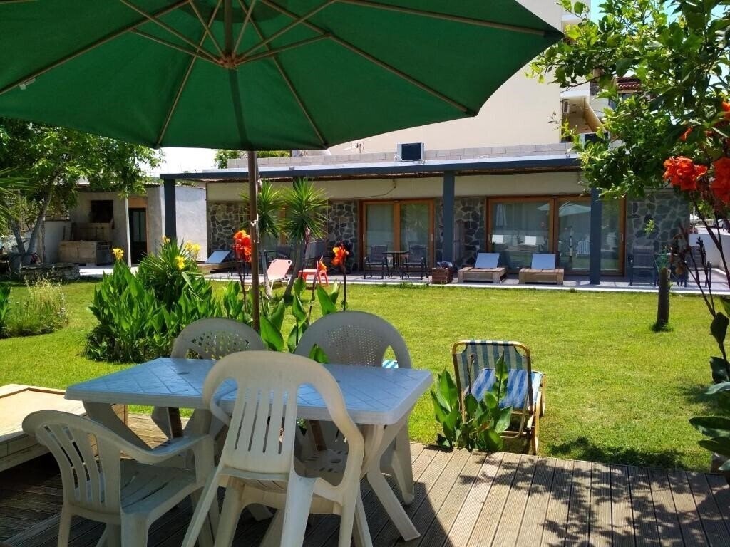 Отель Beloni Apartments & Studios 3*