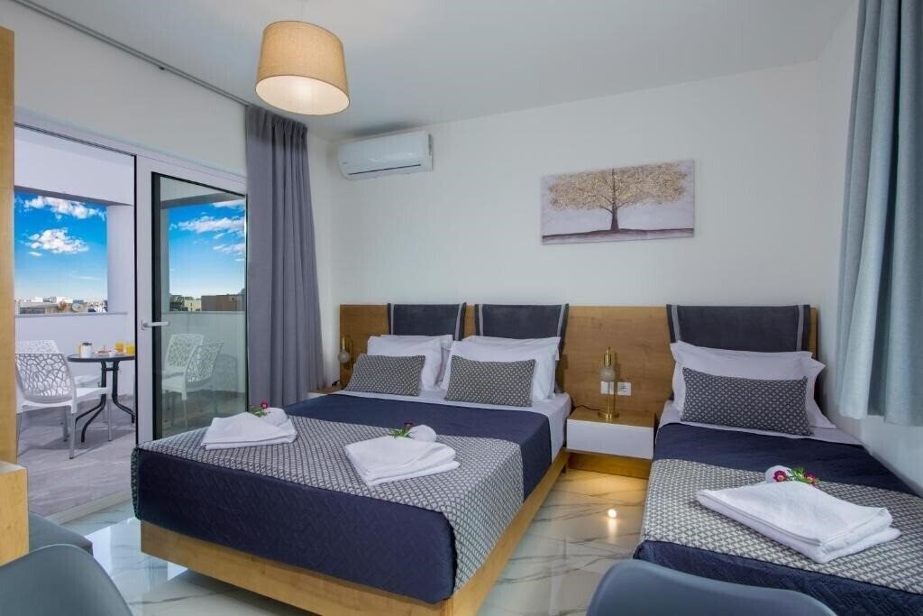 Фото Deluxe City Hotel 3*