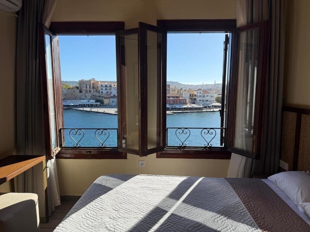 Картинка Helena Hotel 3*