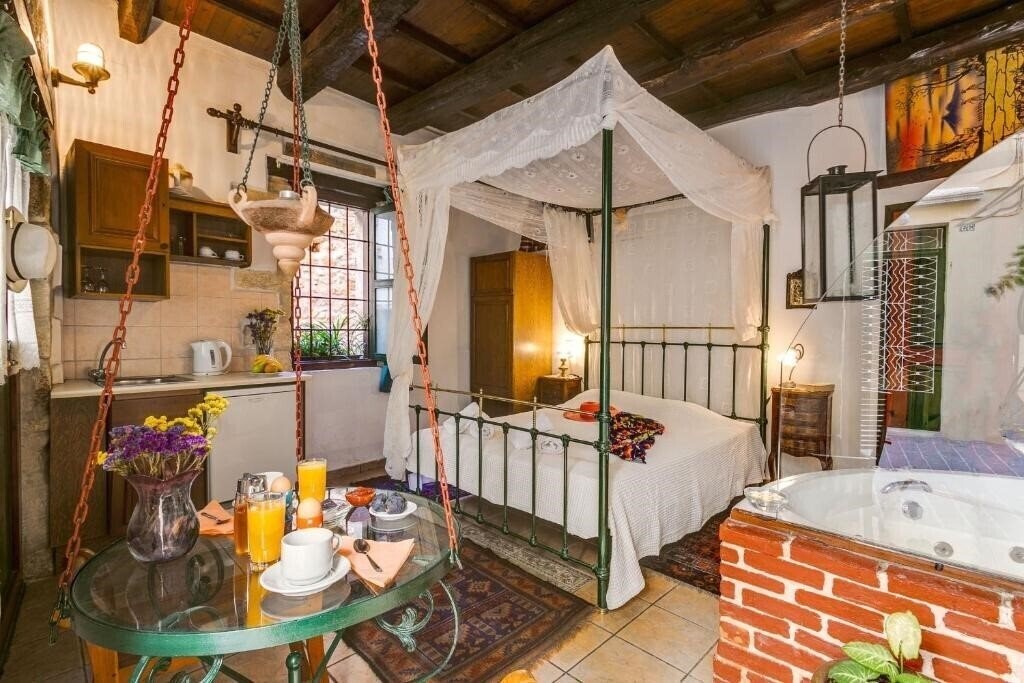 Отель Ifigenia Rooms Studios & Suites 3*