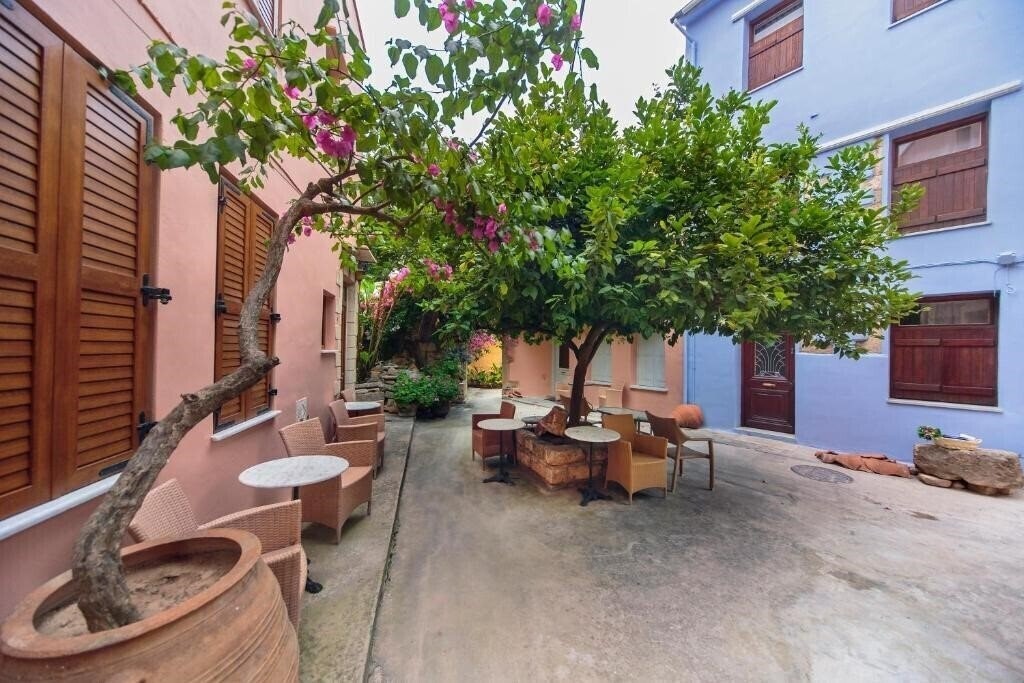 Фотография Kasteli Suites 3*