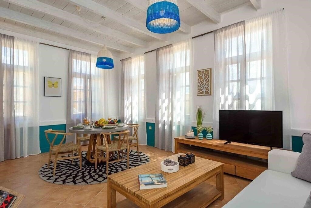 Отель Lithinon Luxury Suites Old Town Chania 3*