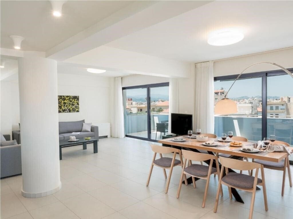 Отель Spring Apartments 3*