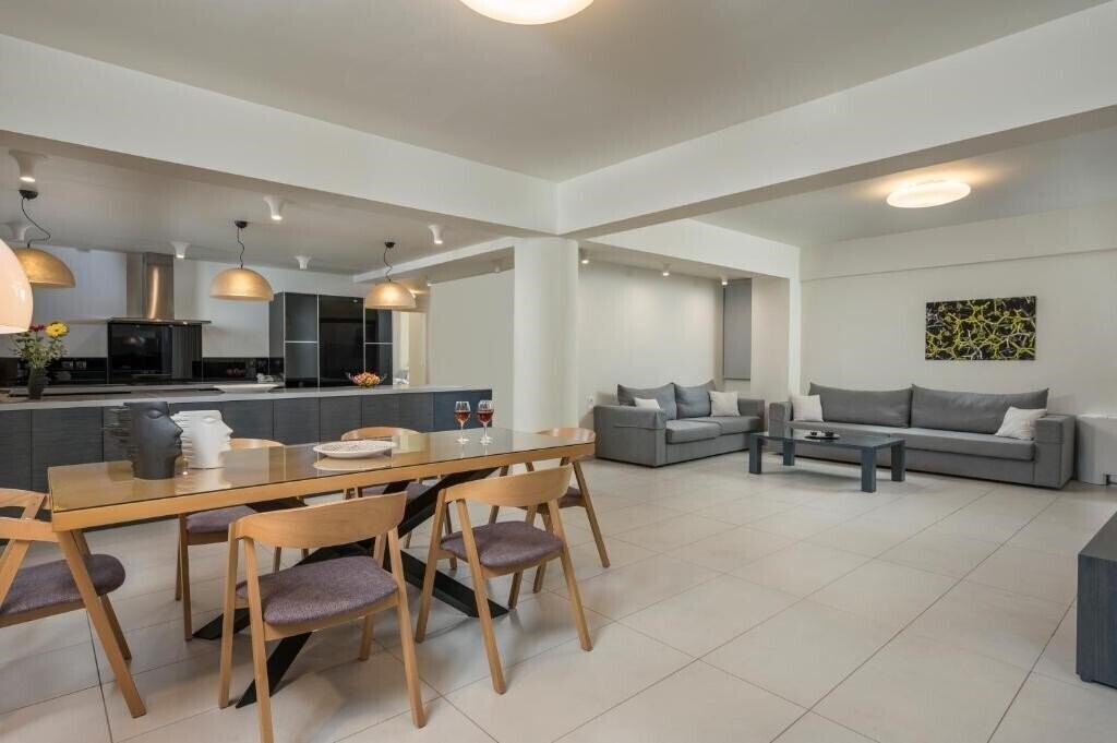 Фотография Spring Apartments 3*