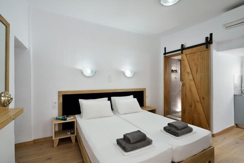 Готель Urban Studios Manos 3*