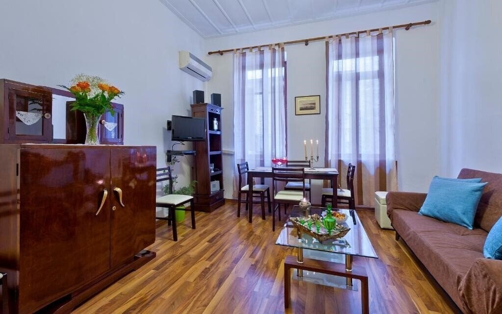 Фото Aphrodite House 3*