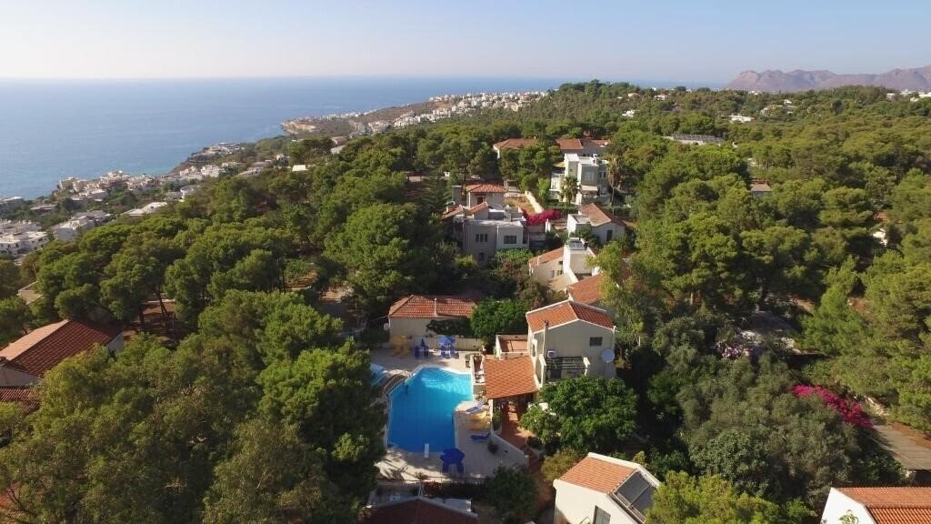 Изображение Villa Pefki Apartments 3*