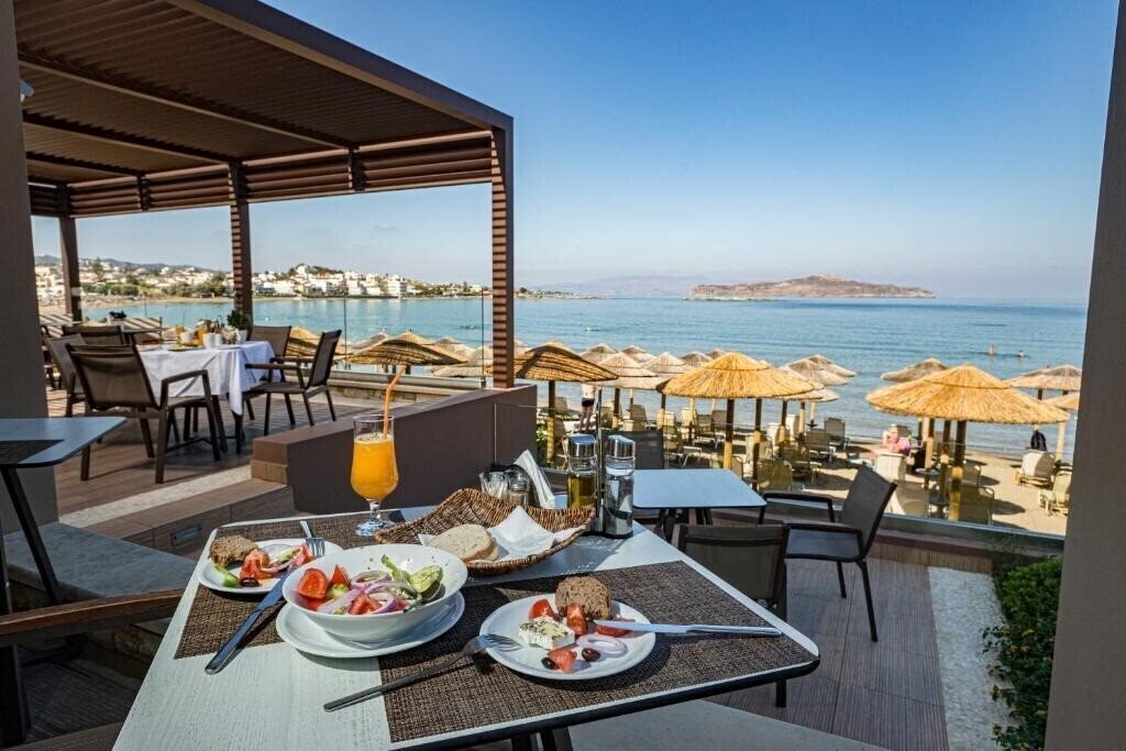 Картинка Golden Bay Suites 3*