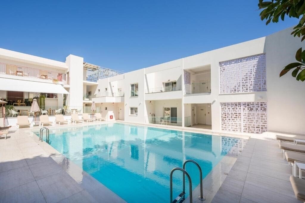 Готель Tarra Seaside Hotel 3*