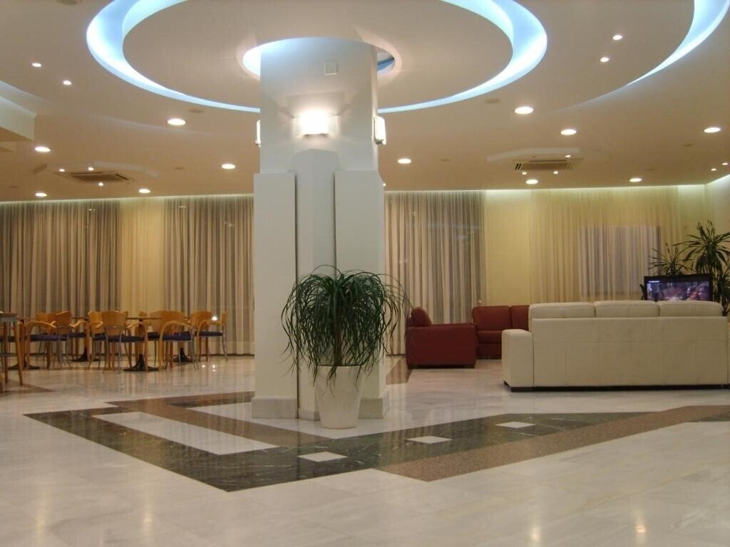 Фотографія Atlantica Yakinthos Hotel 3*
