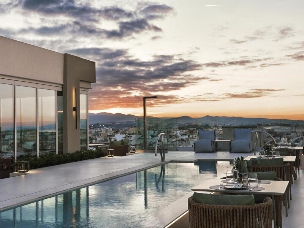 Отель Hilton Garden Inn Chania City 4*