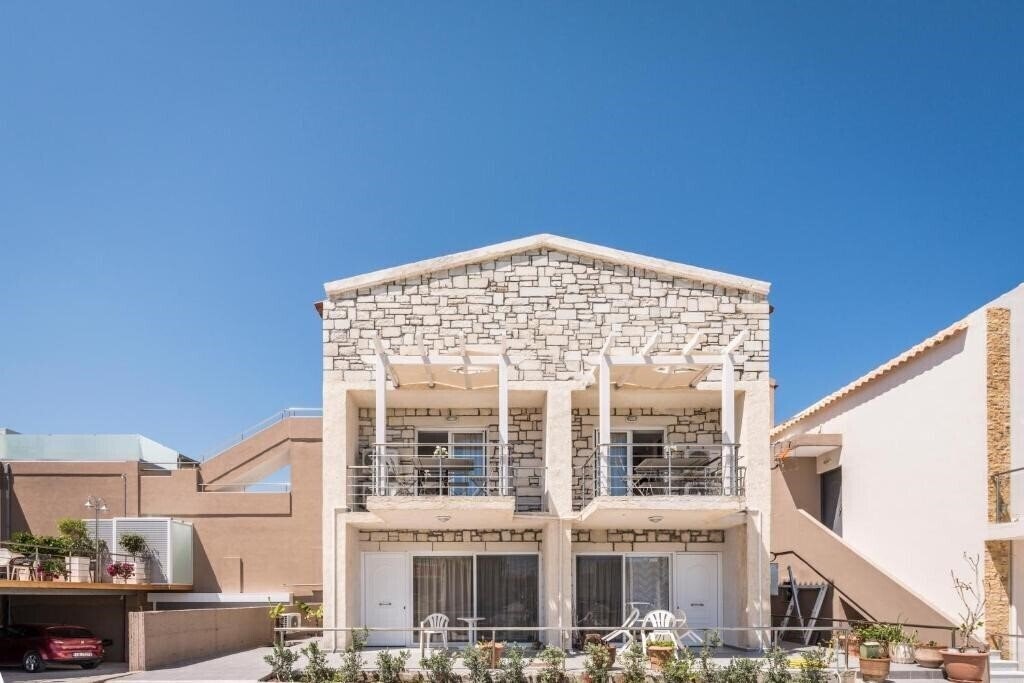 Фото Athina Apartments 3*