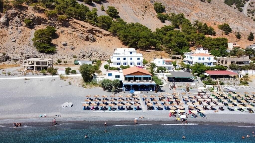 Отель Agia Roumeli Hotel 2*