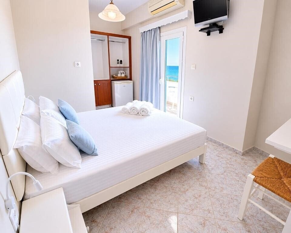 Фотография Agia Roumeli Hotel 2*