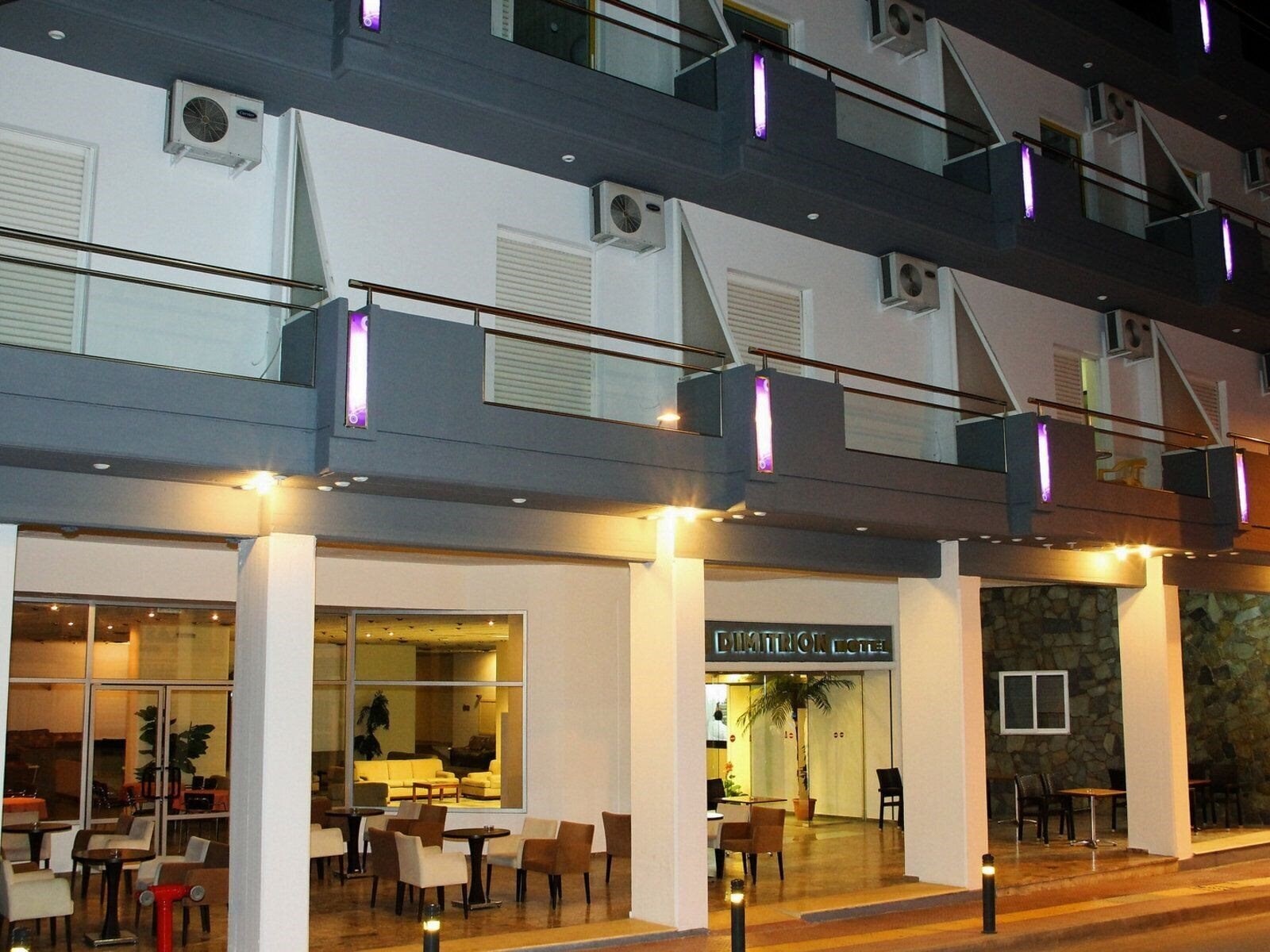 Фото Porto Plaza Hotel 4*